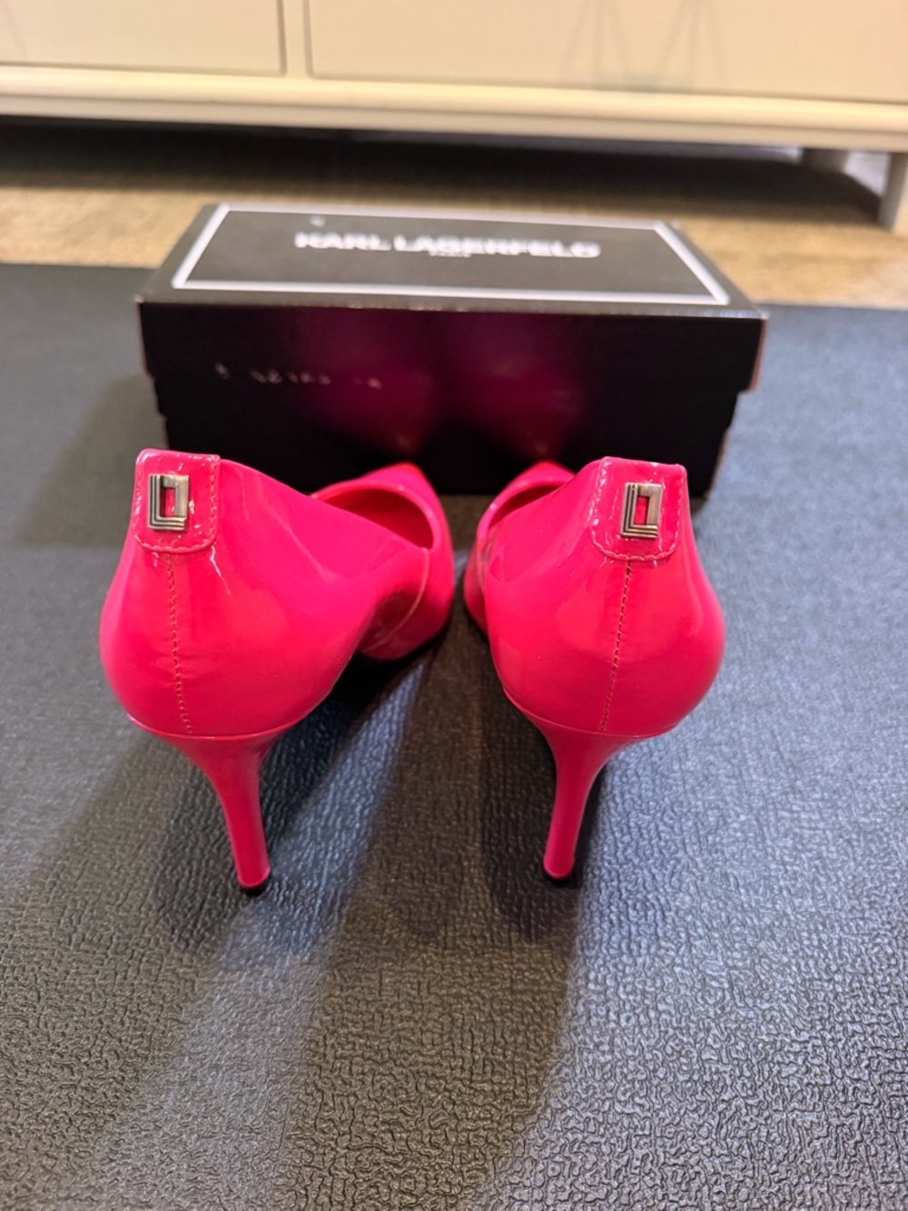 Karl Lagerfeld Hot Pink Leather Heels New - Picture 5 of 8